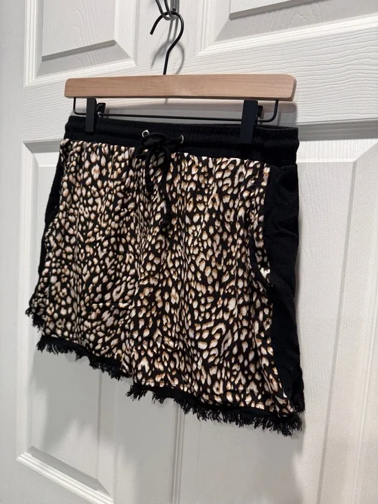 Umgee Linen blend animal print drawstring shorts with pockets-NWOT-Small - Picture 4 of 8